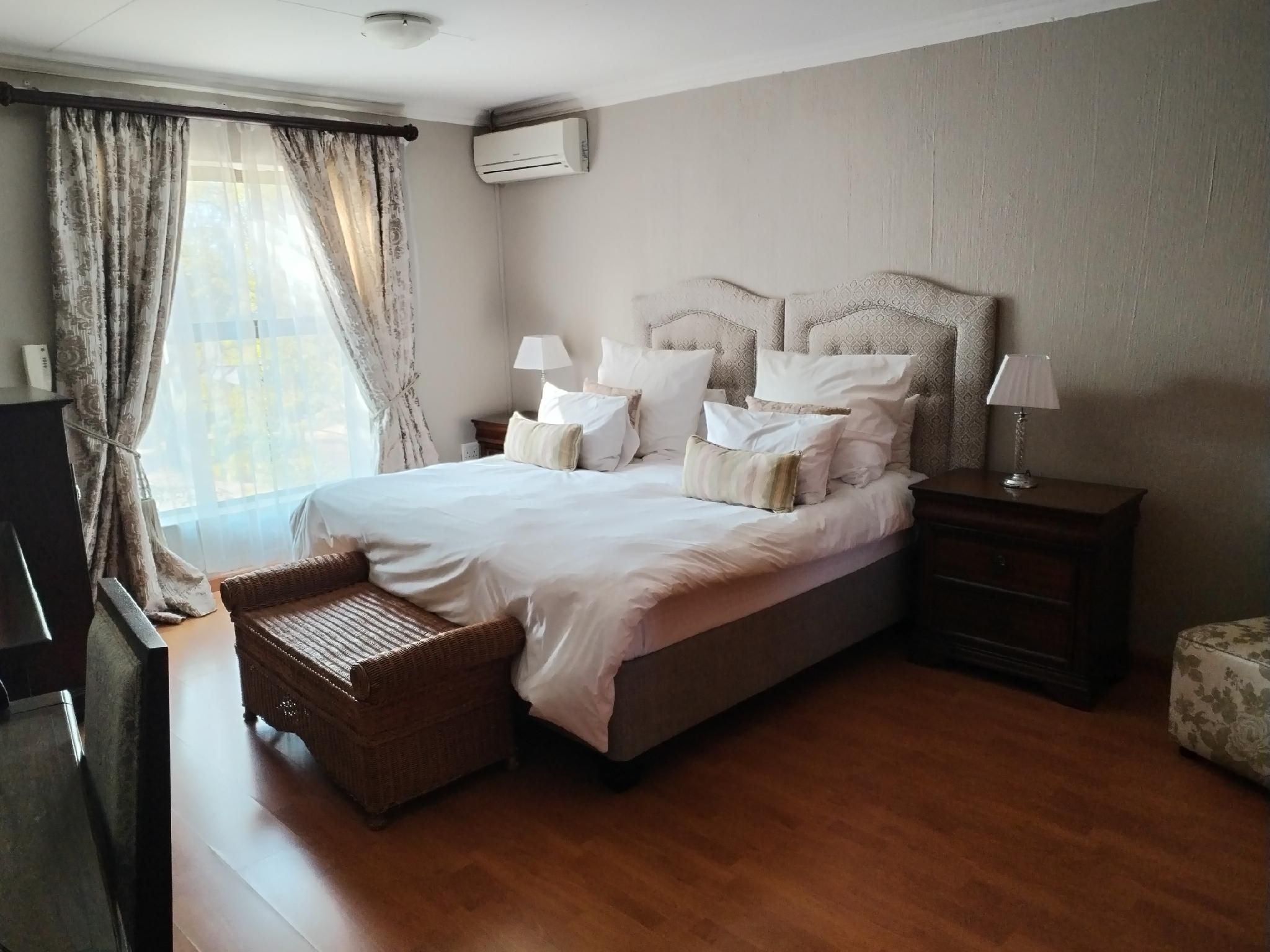 Room with Private External Bathroom