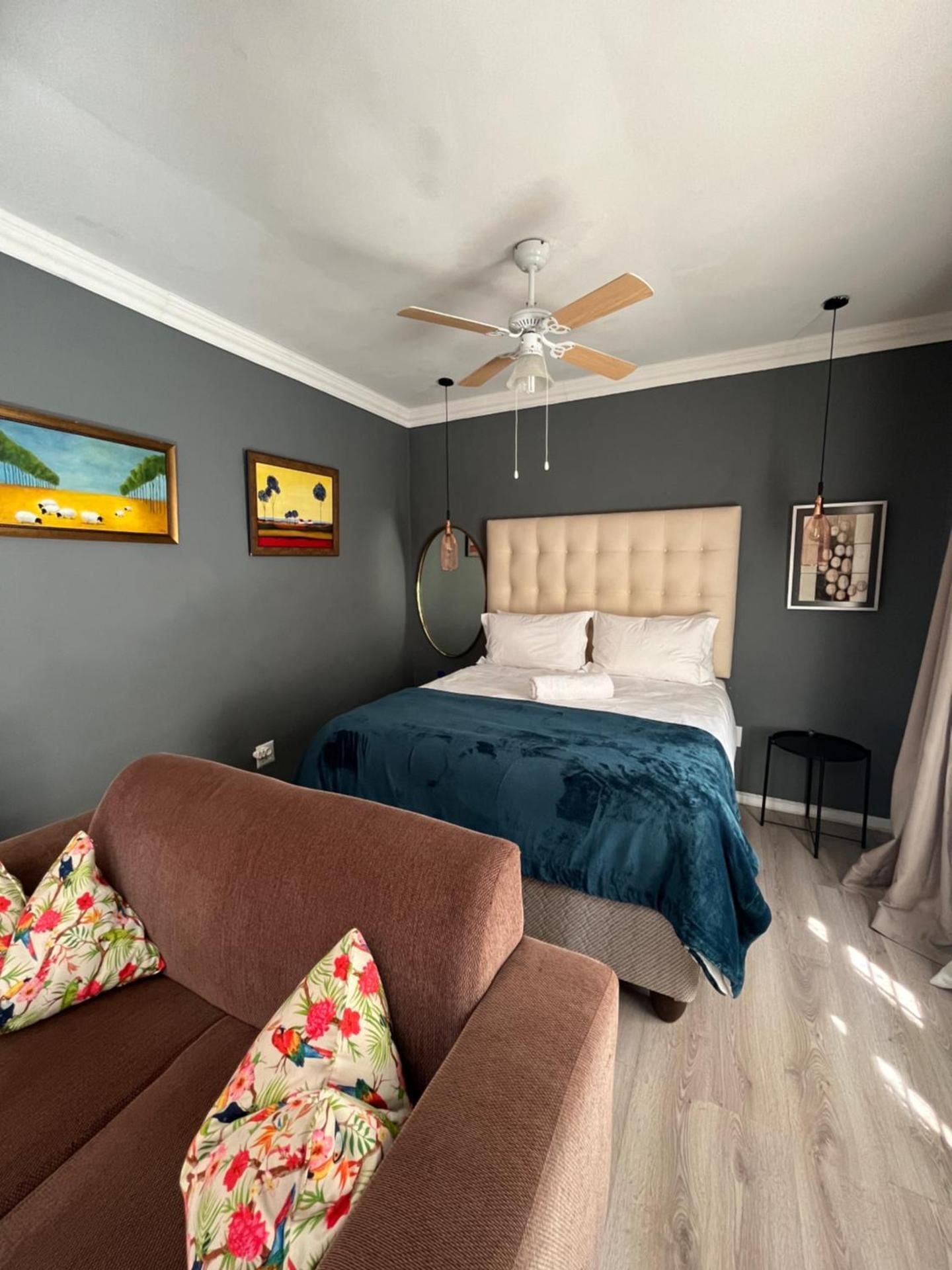 Queen Room with Garden View
