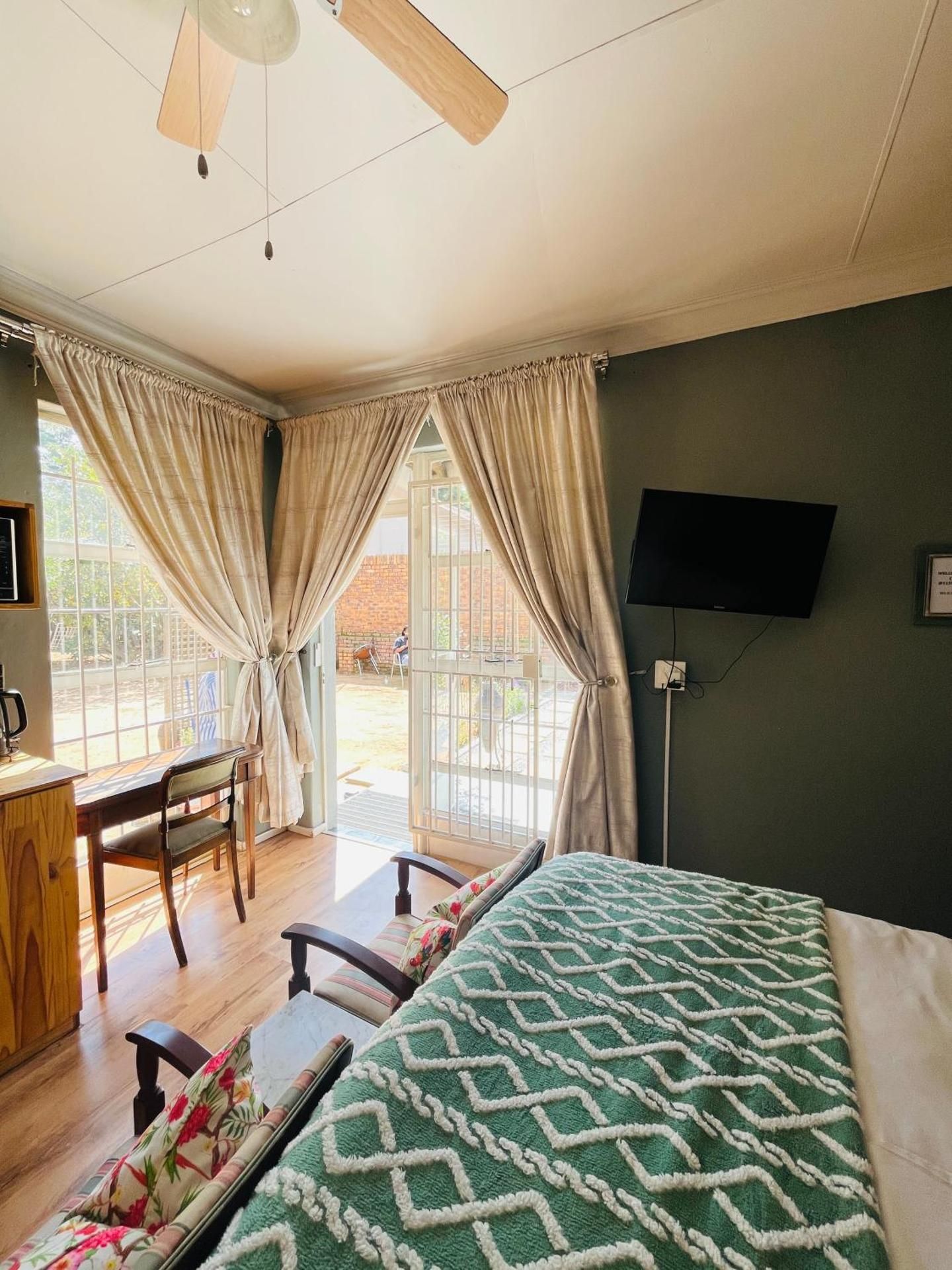 Deluxe Double Room with Shower