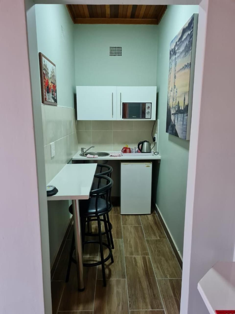 Deluxe Double Room with Shower