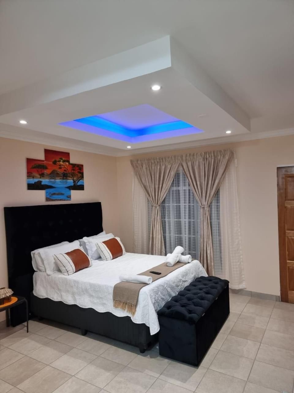 Deluxe Double Room (2 Adults + 1 Child)