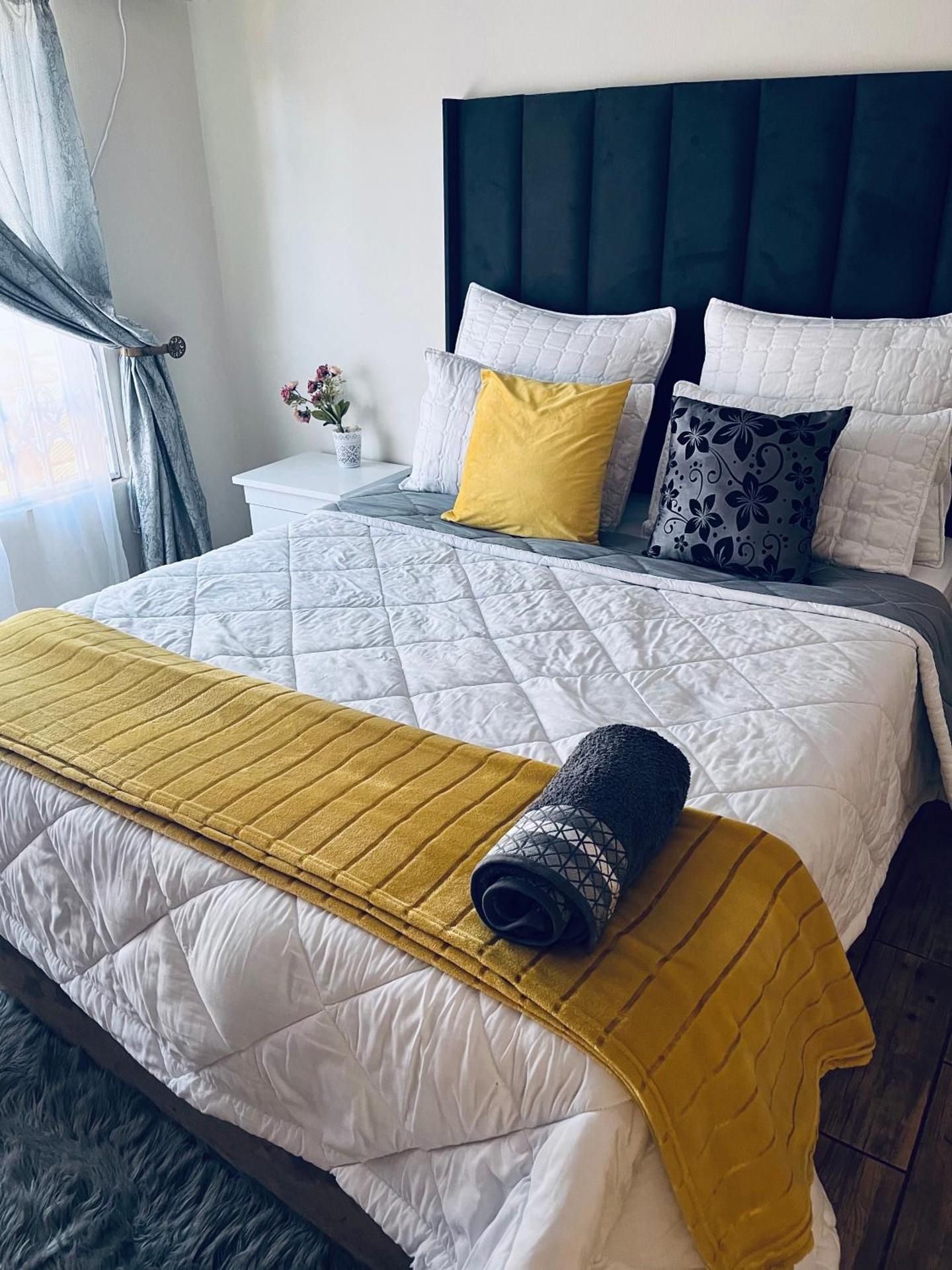 Apartment With Shared Bathroom