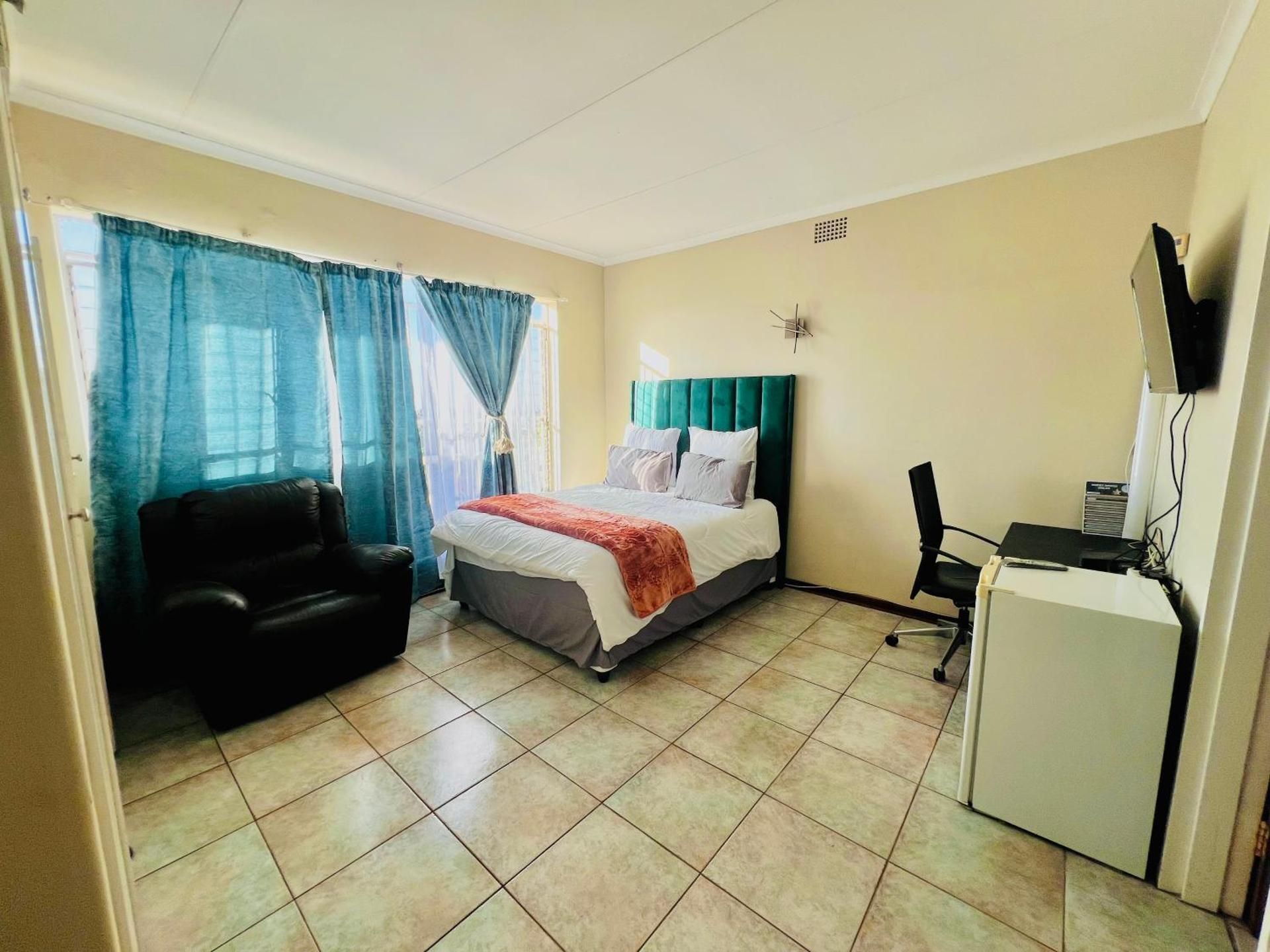 Double Room with Private Bathroom