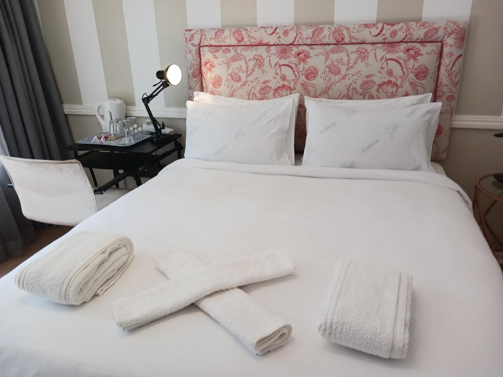 Deluxe Double or Twin Room with Garden View
