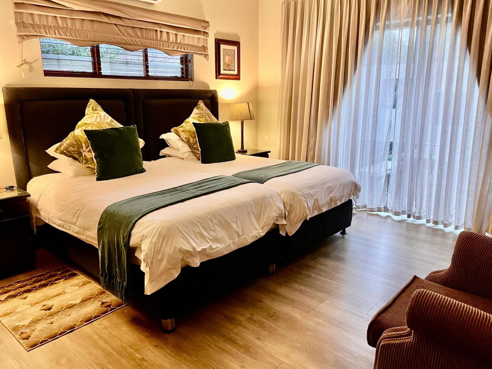 Twin Room with Shower