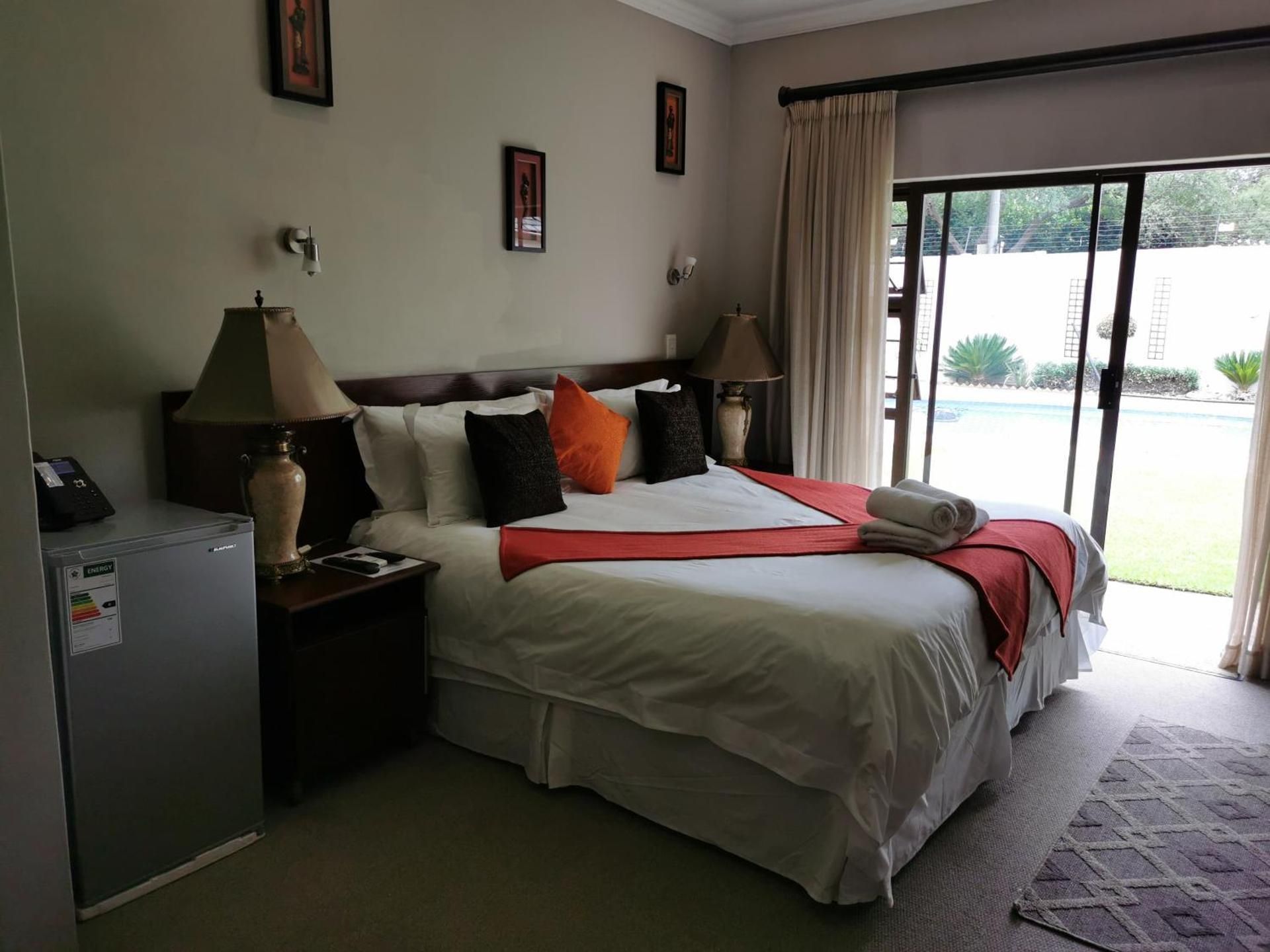 Deluxe Double or Twin Room with Pool View