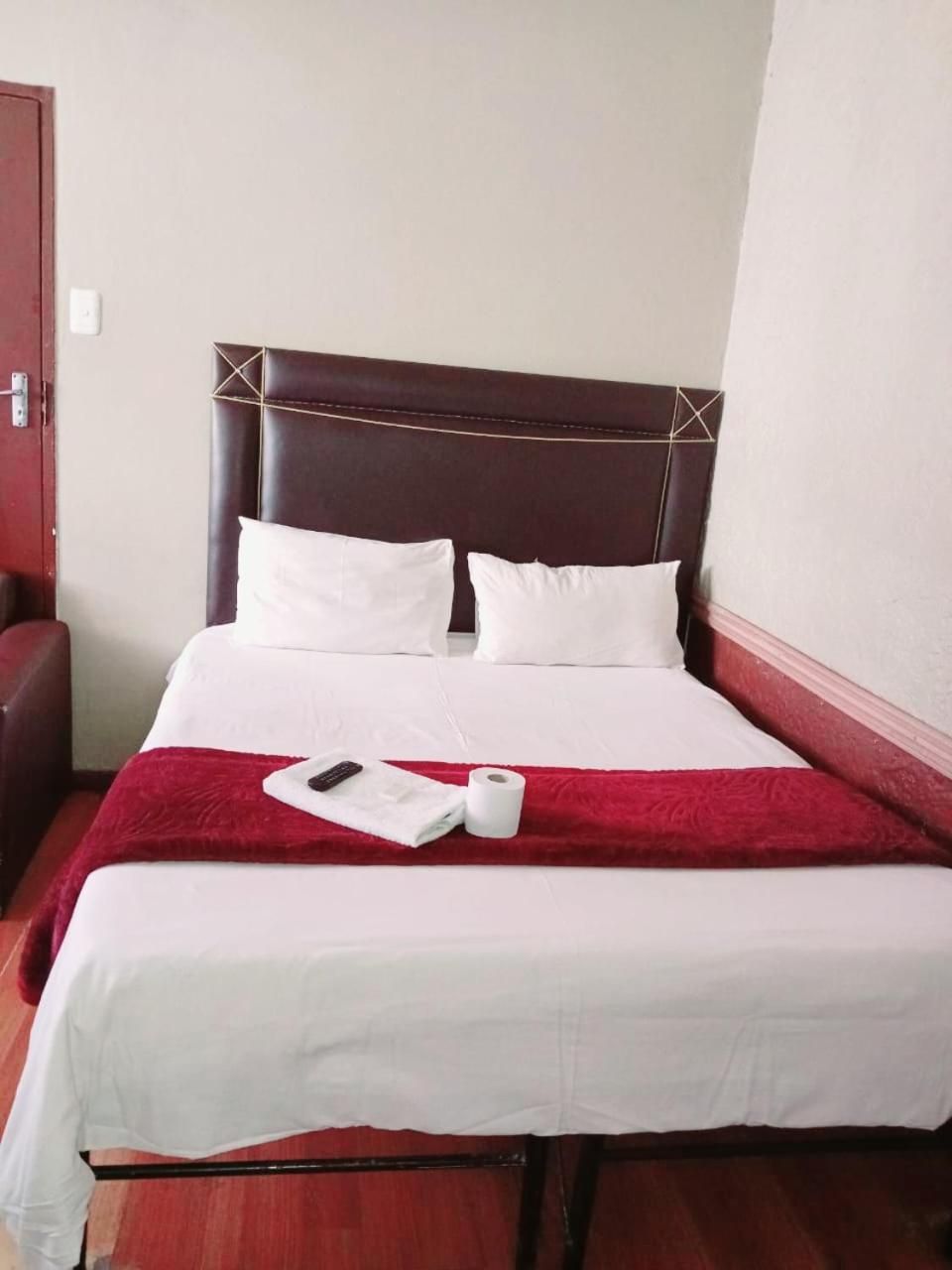 Standard Double Suite