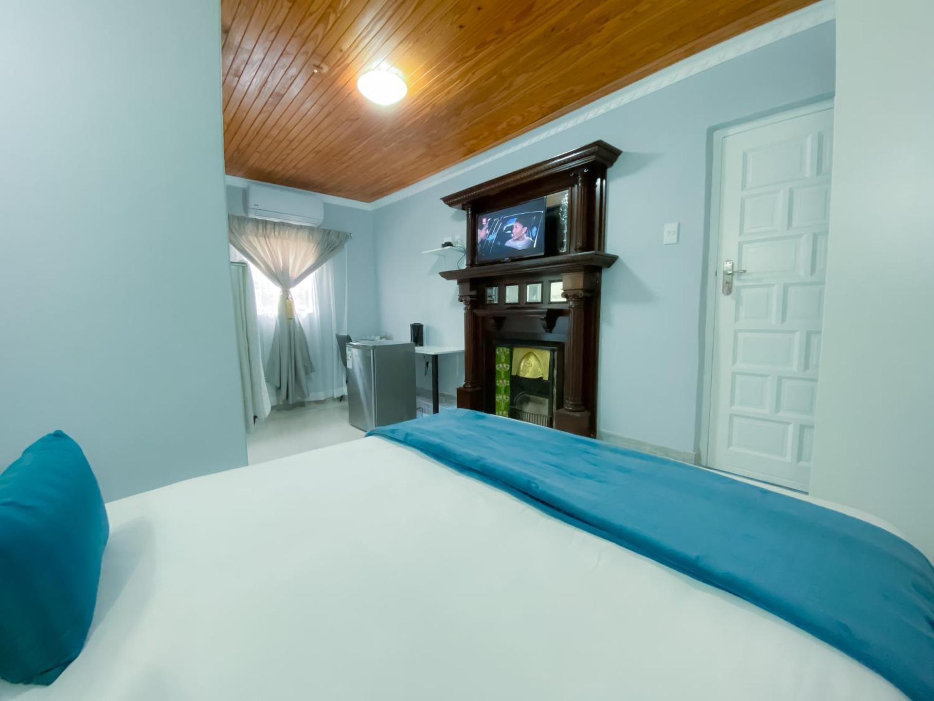 Double Room with Pool View