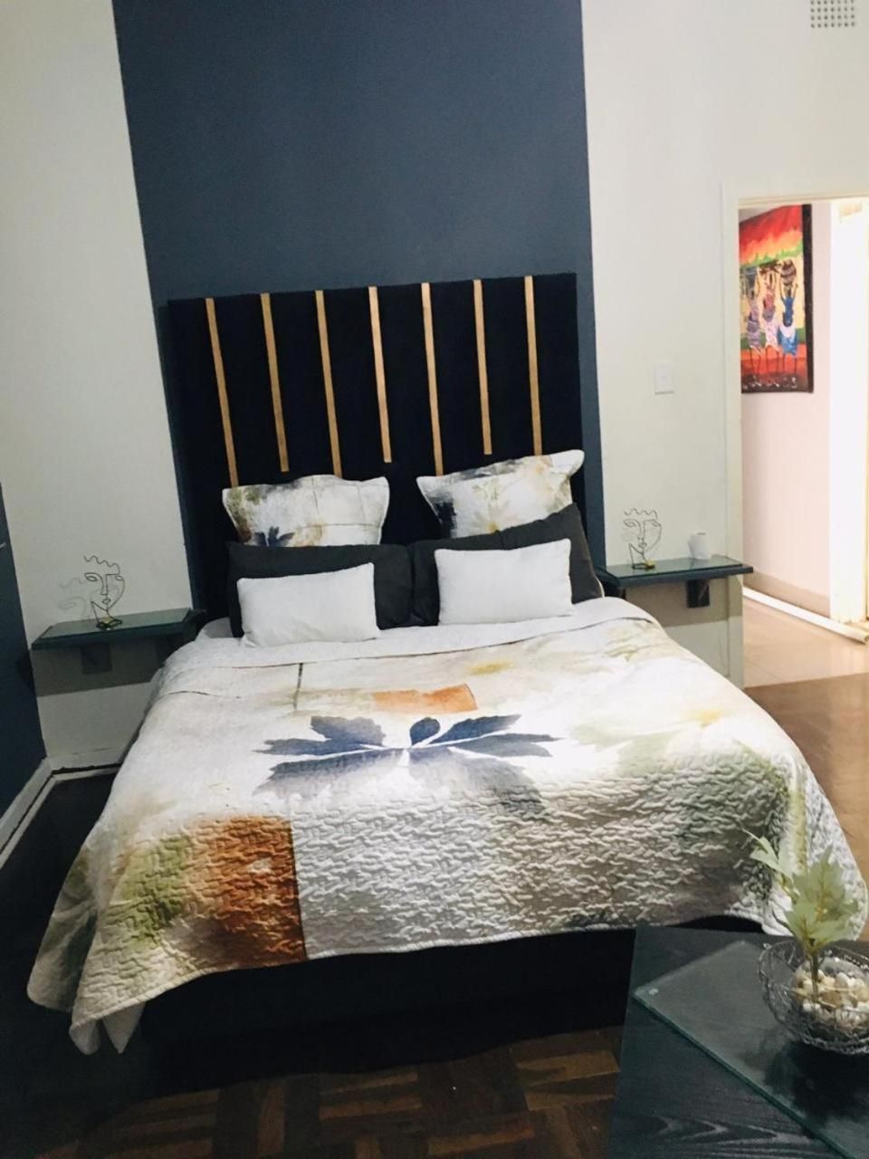 Derrick Guest House Deluxe Queen Suite 3