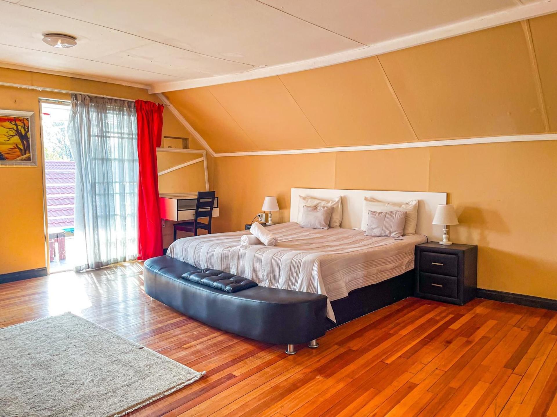 Double Room with Shared Bathroom