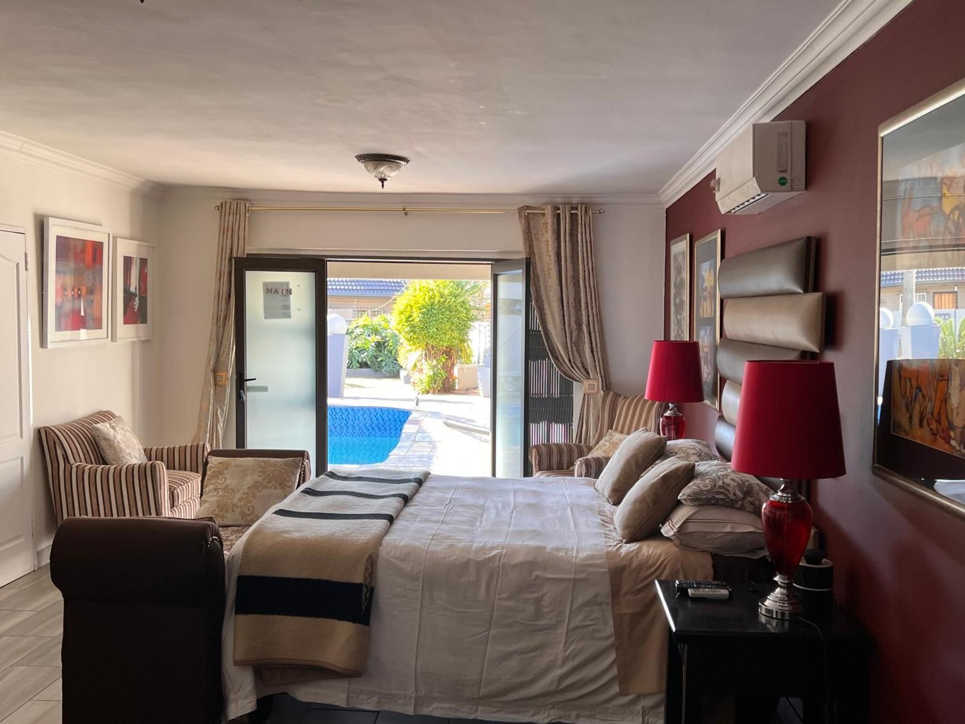 Deluxe Double Room (2 Adults + 1 Child)