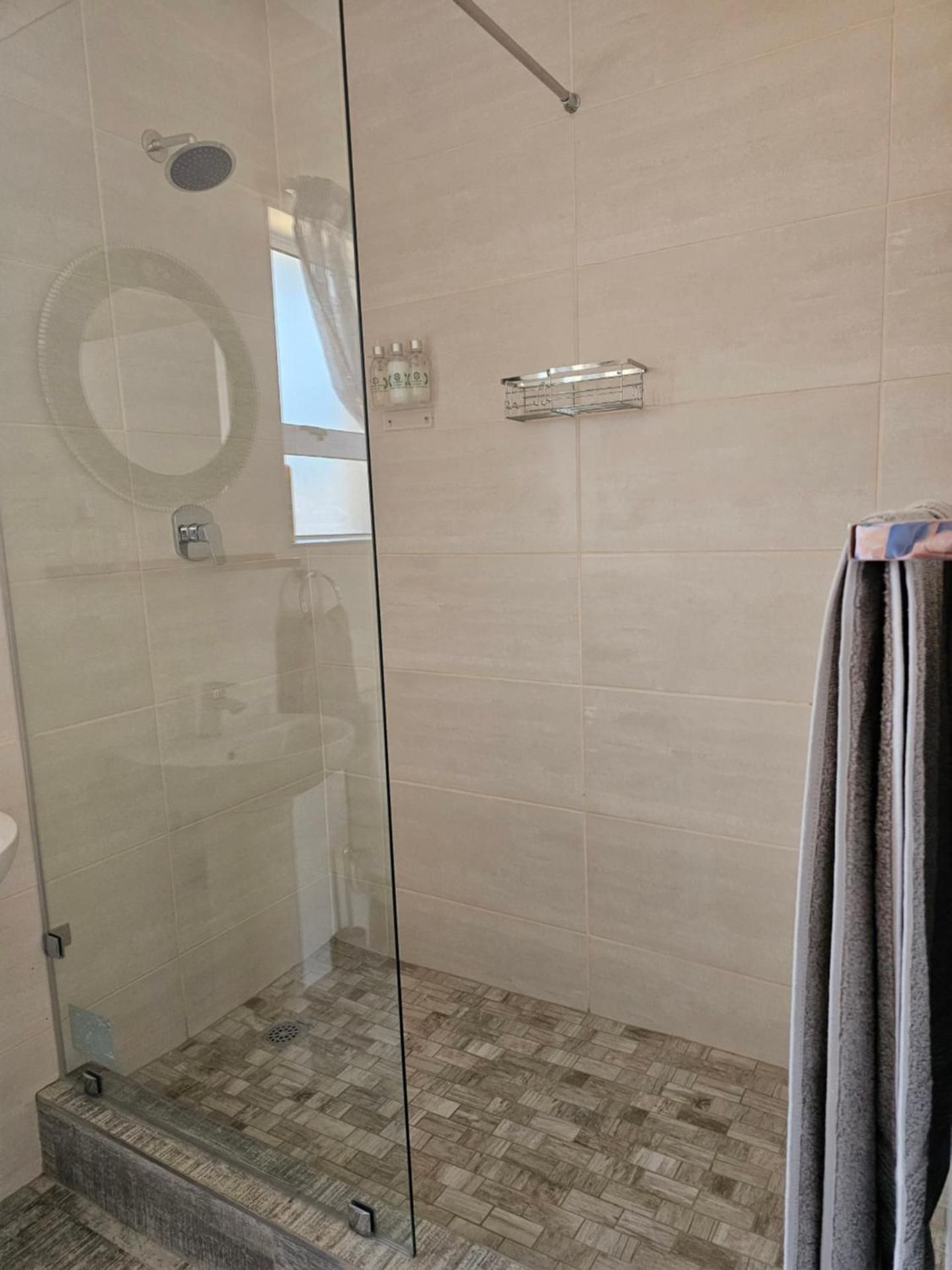 Comfort Queen Room