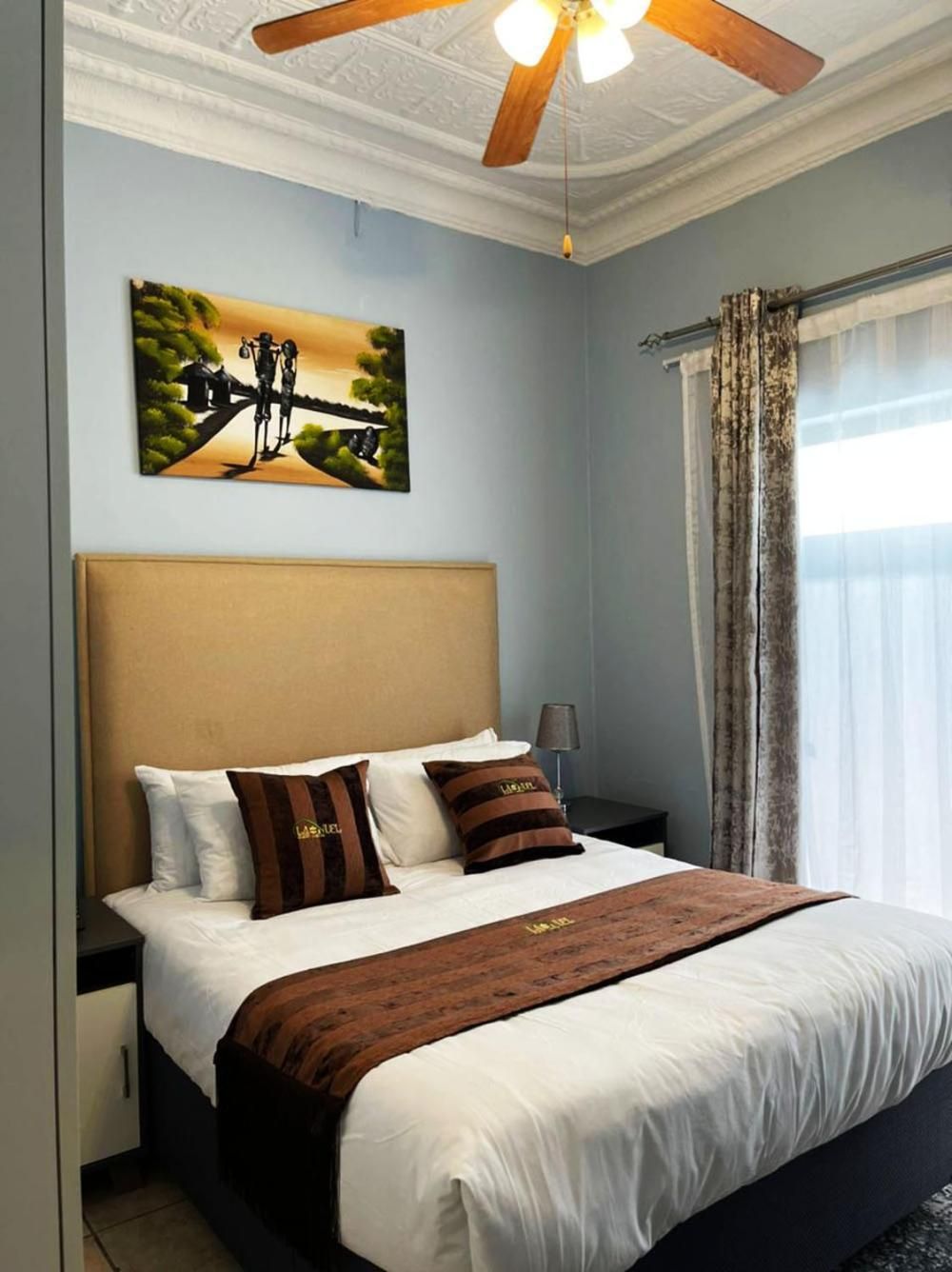 Deluxe Queen Room
