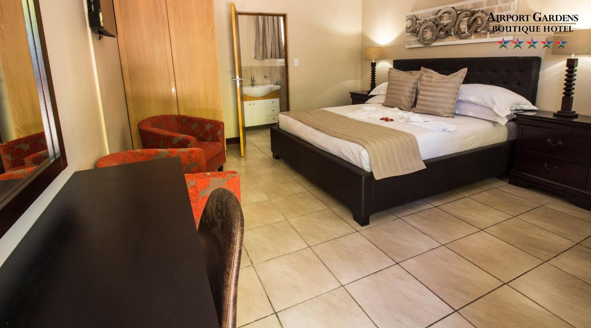 Standard King Self-catering Room