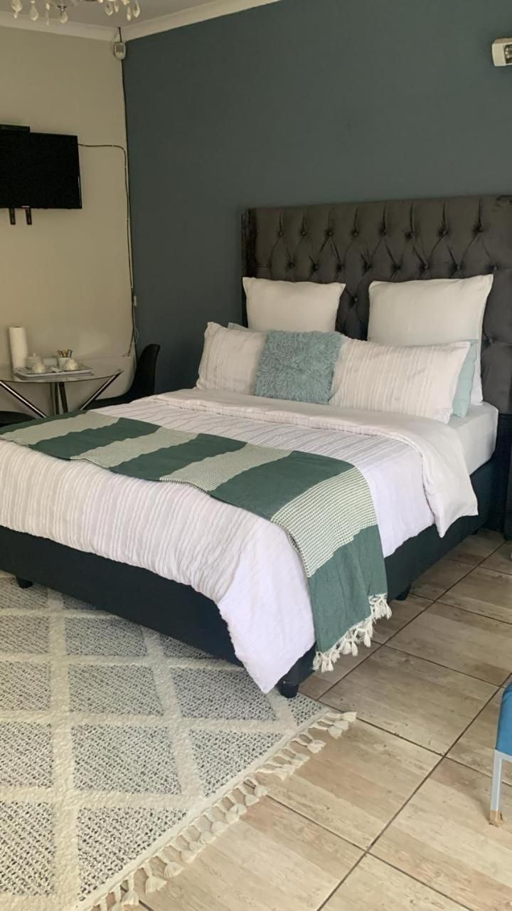 Deluxe Family Suite