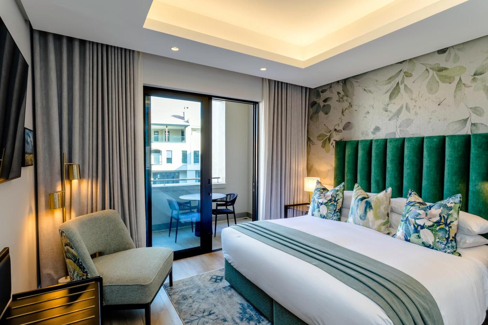 Deluxe One-Bedroom Apartment