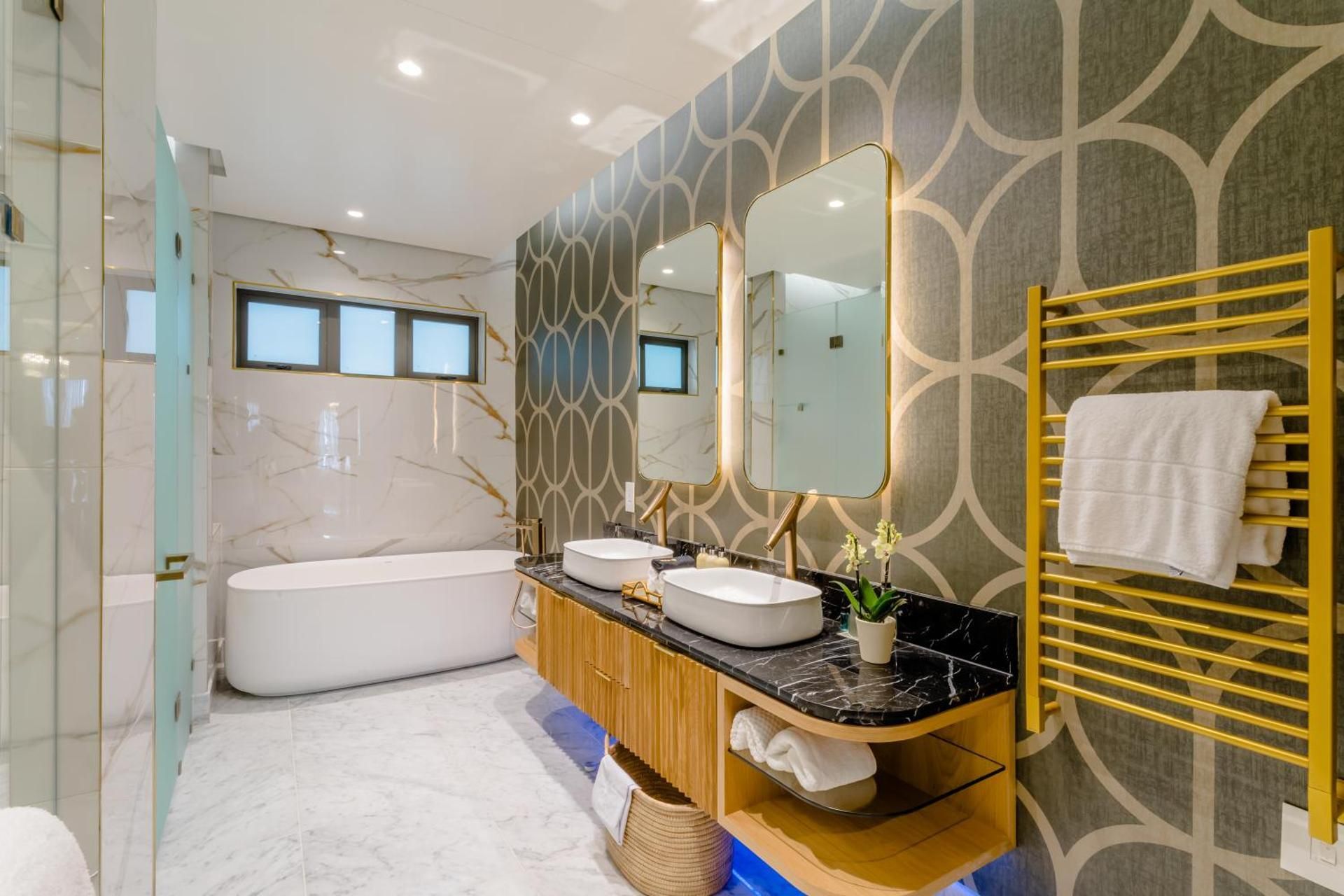 Steyn City Hotel by Saxon Penthouse Apartment 2