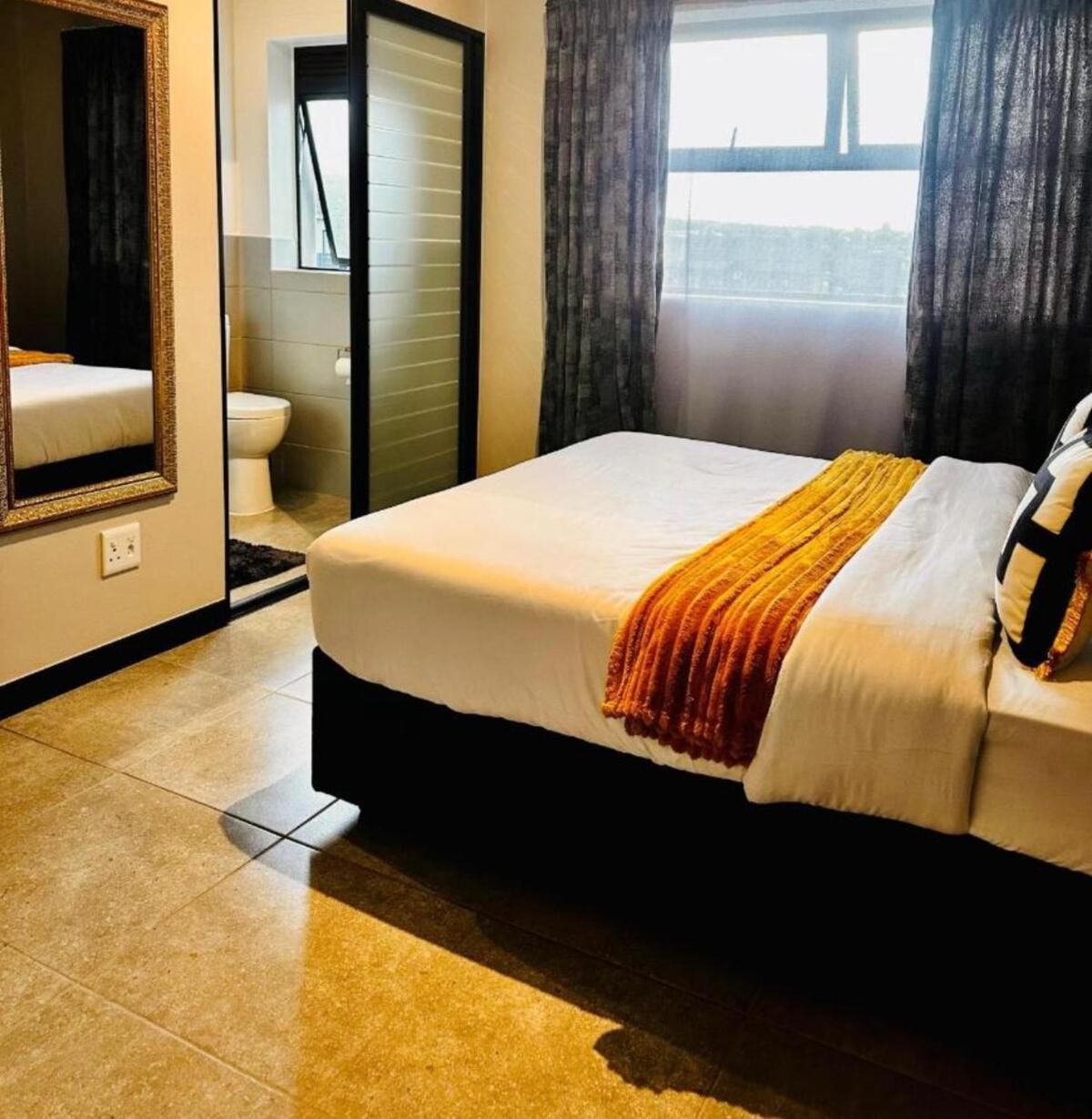 One-Bedroom Apartment with Balcony