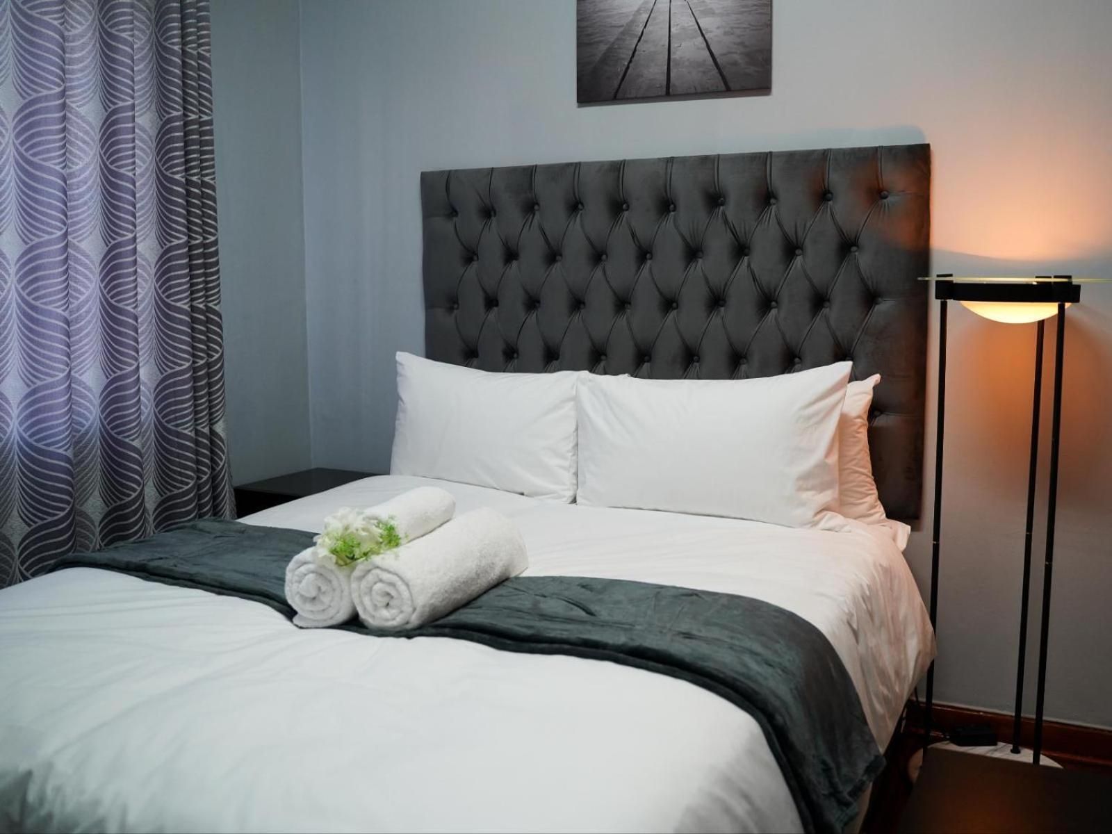 Aqua Guest House Premier Queen Room 2