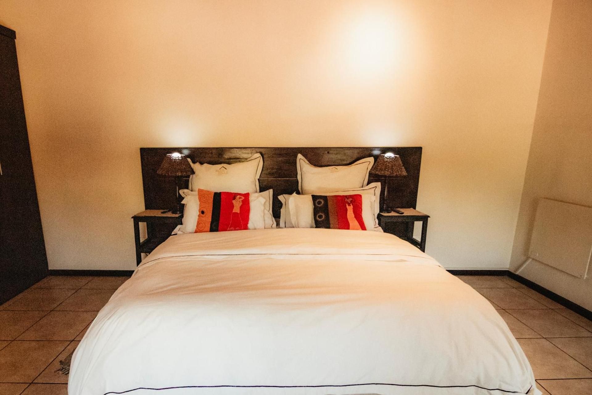 Luxury King or Twin Room