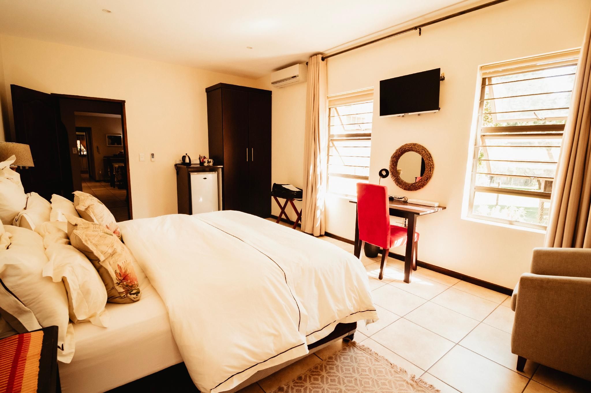 Blue Hills Lodge Luxury King/Twin 5