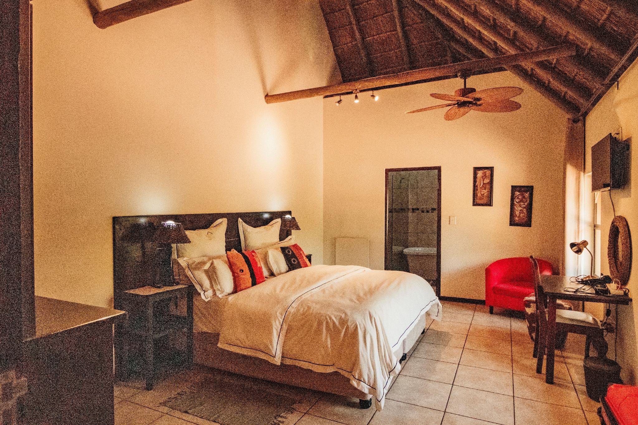 Luxury King or Twin Room