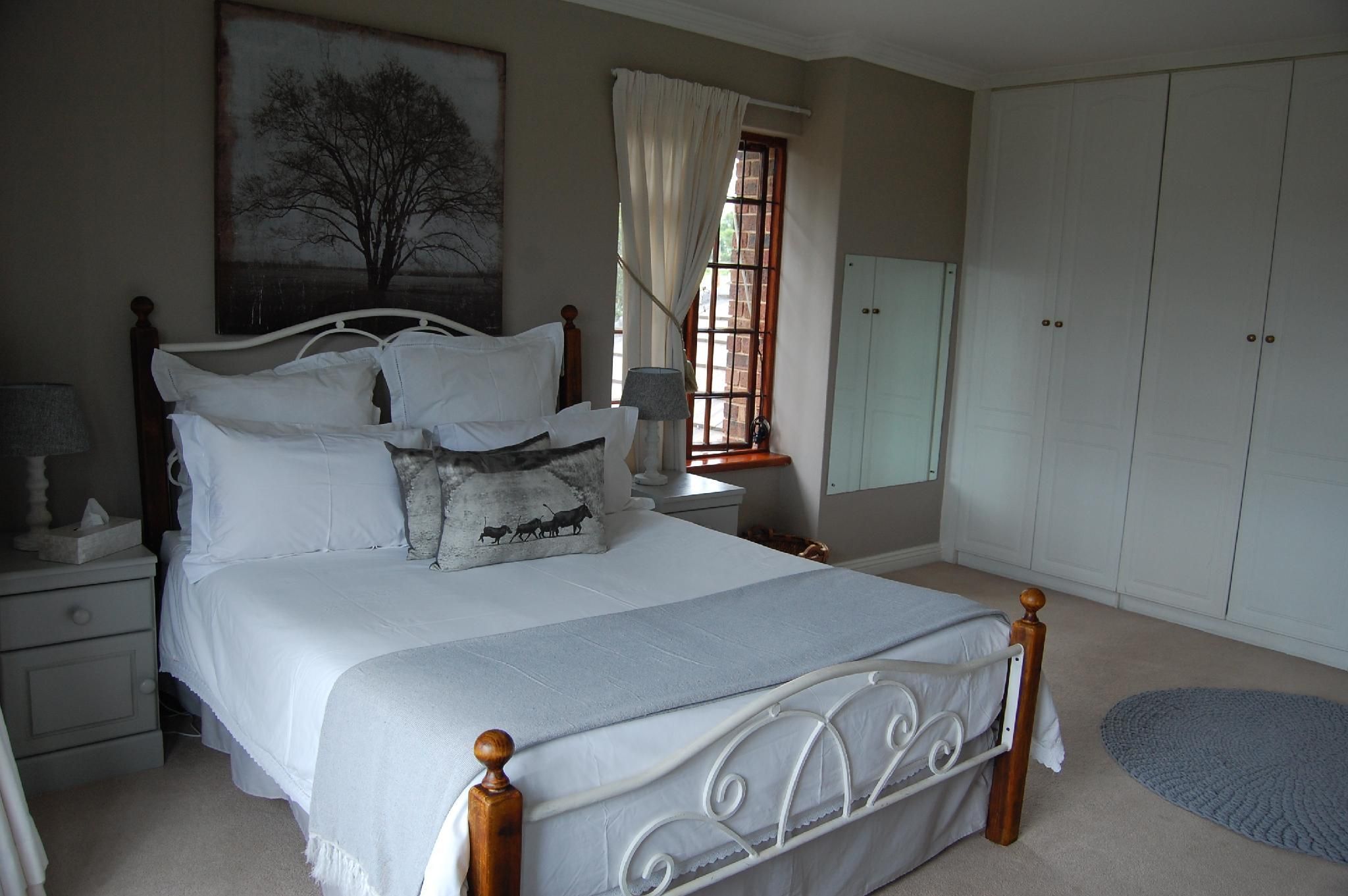 Queen  Room