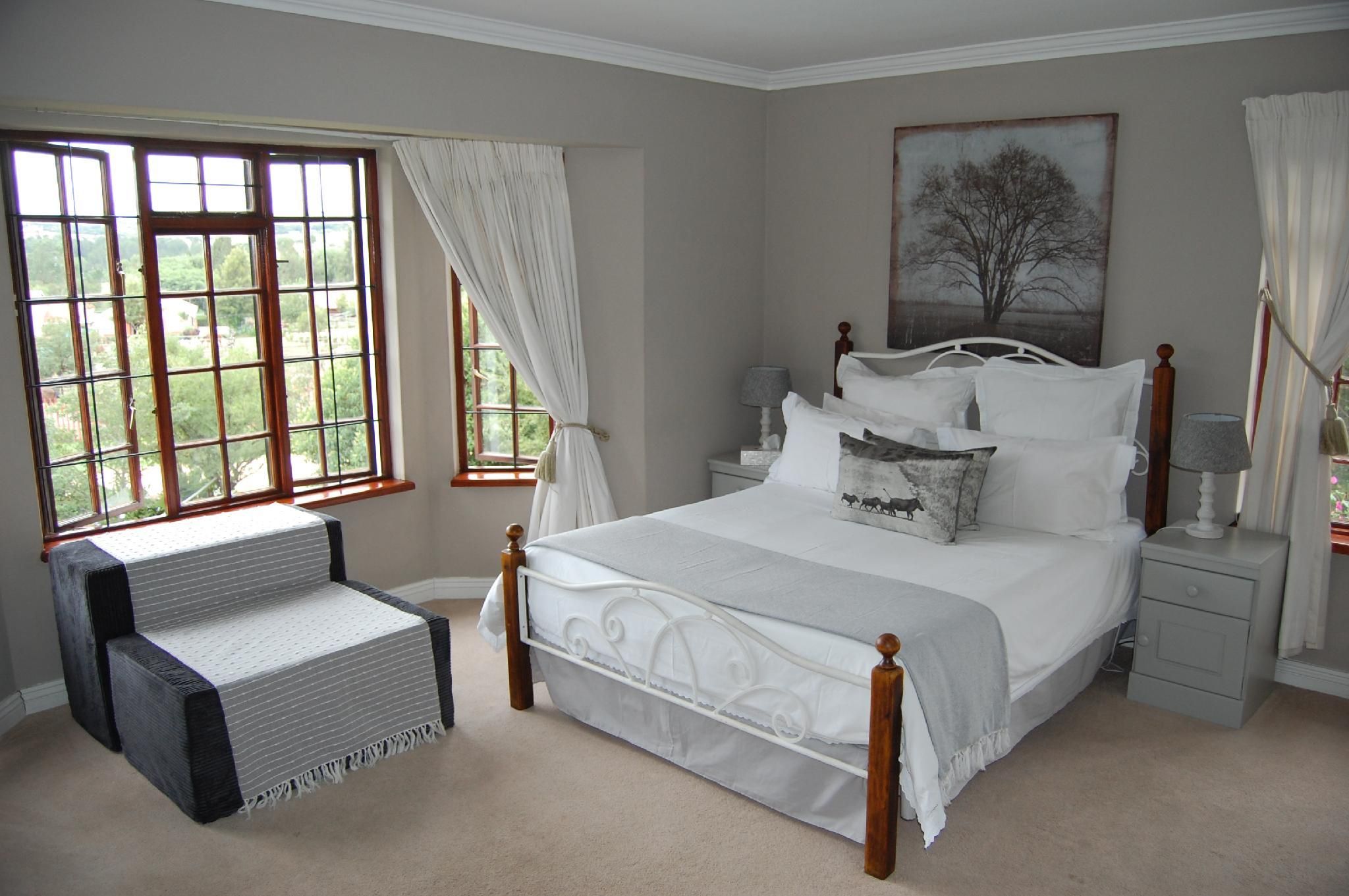 Queen  Room