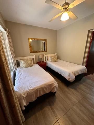 Twin Room with Private Bathroom