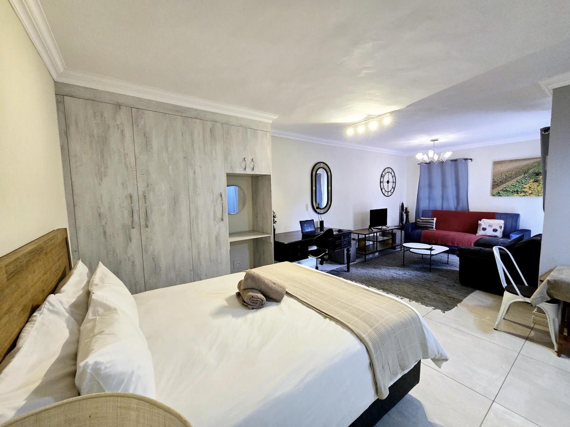 Deluxe King Suite