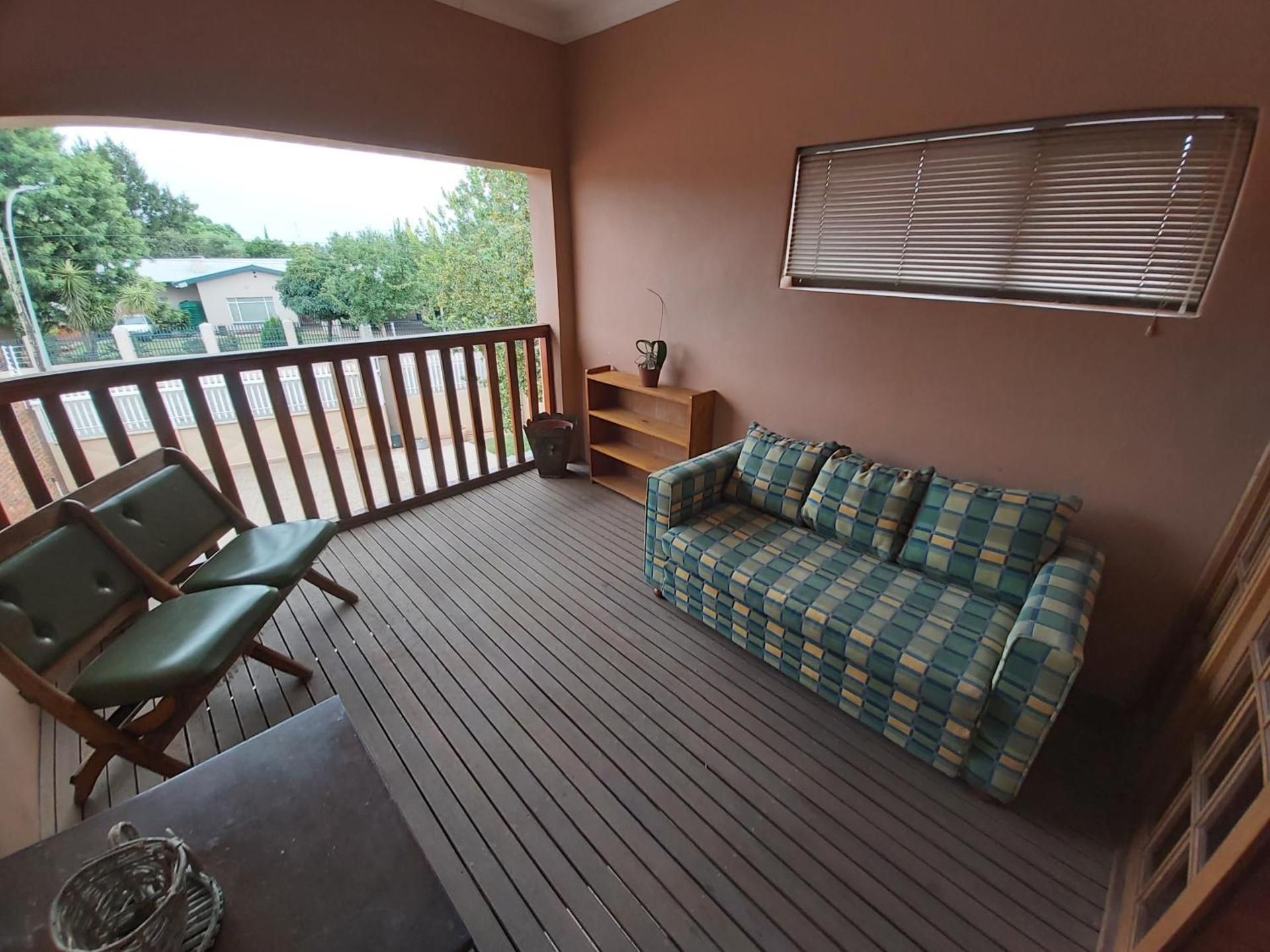 Apartment with Balcony