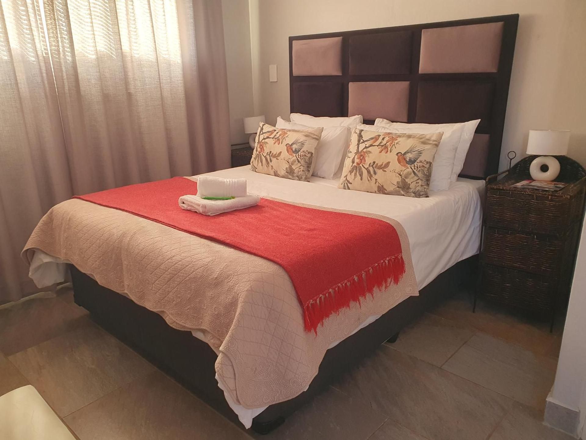 Deluxe Queen Room