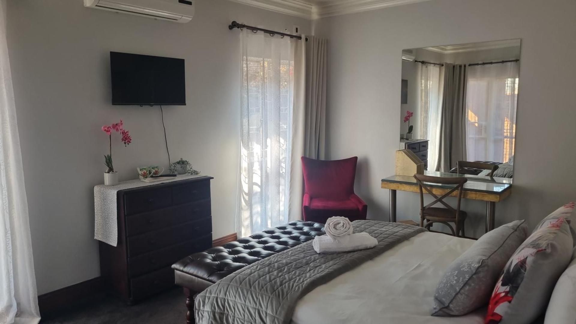 Deluxe Family Room