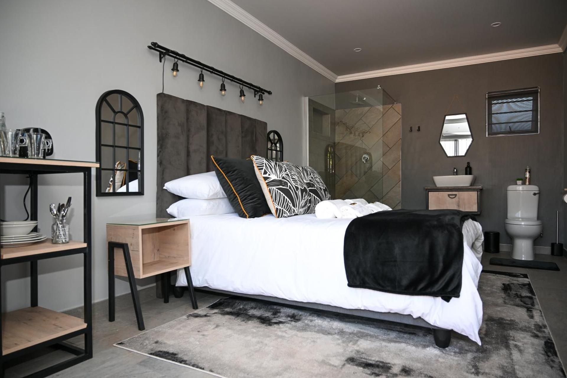 Double Room with Private Bathroom