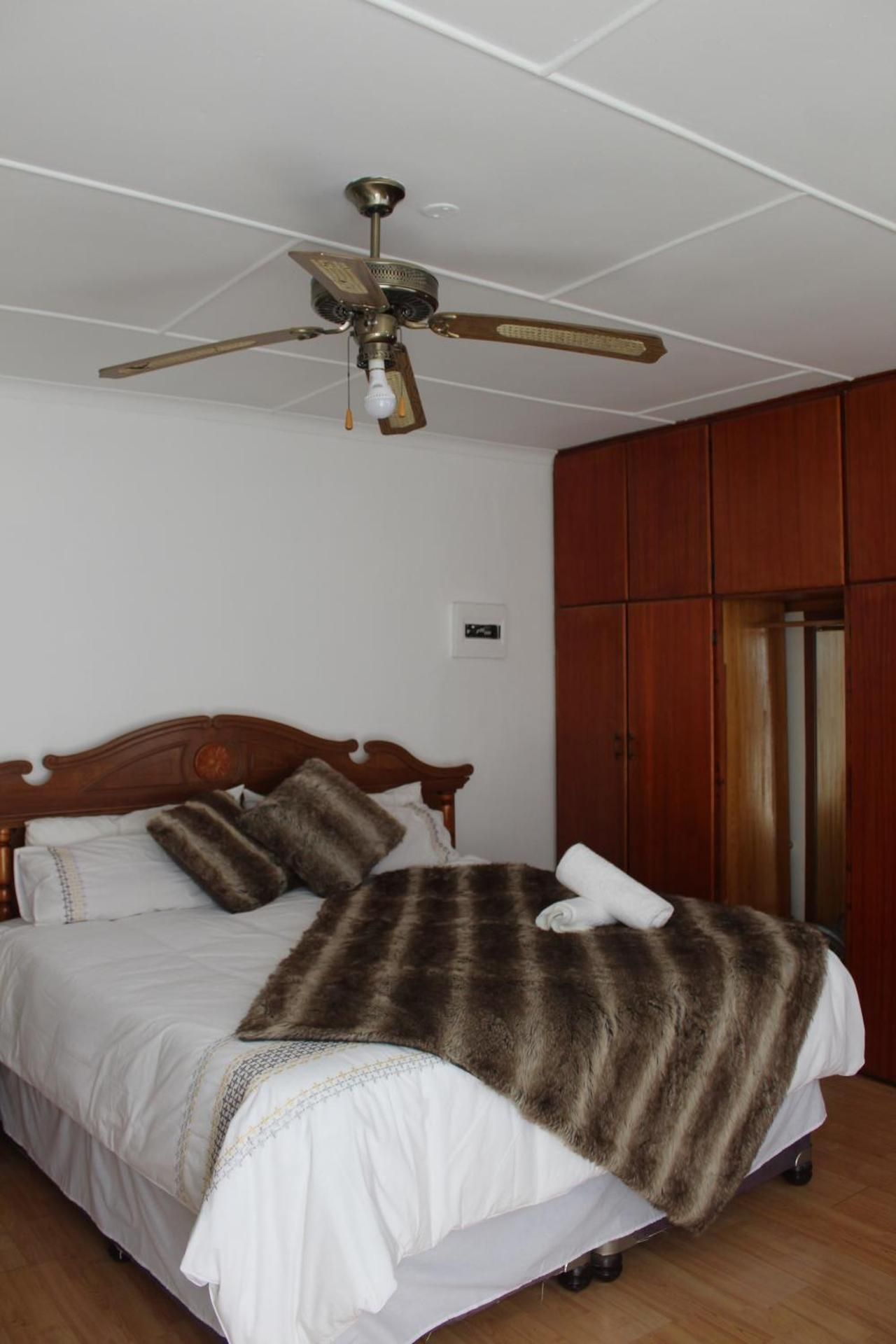 Double Room with Shared Bathroom