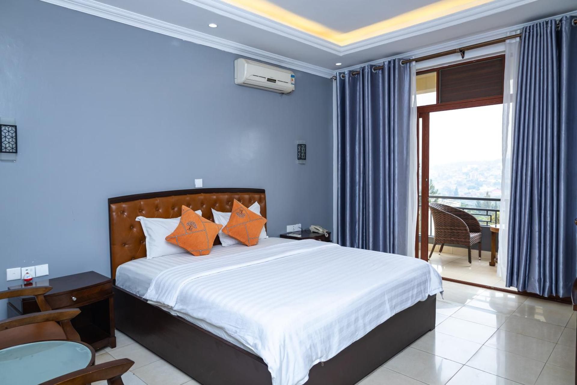 The Nest Guesthouse Standard Double Room with Balcony