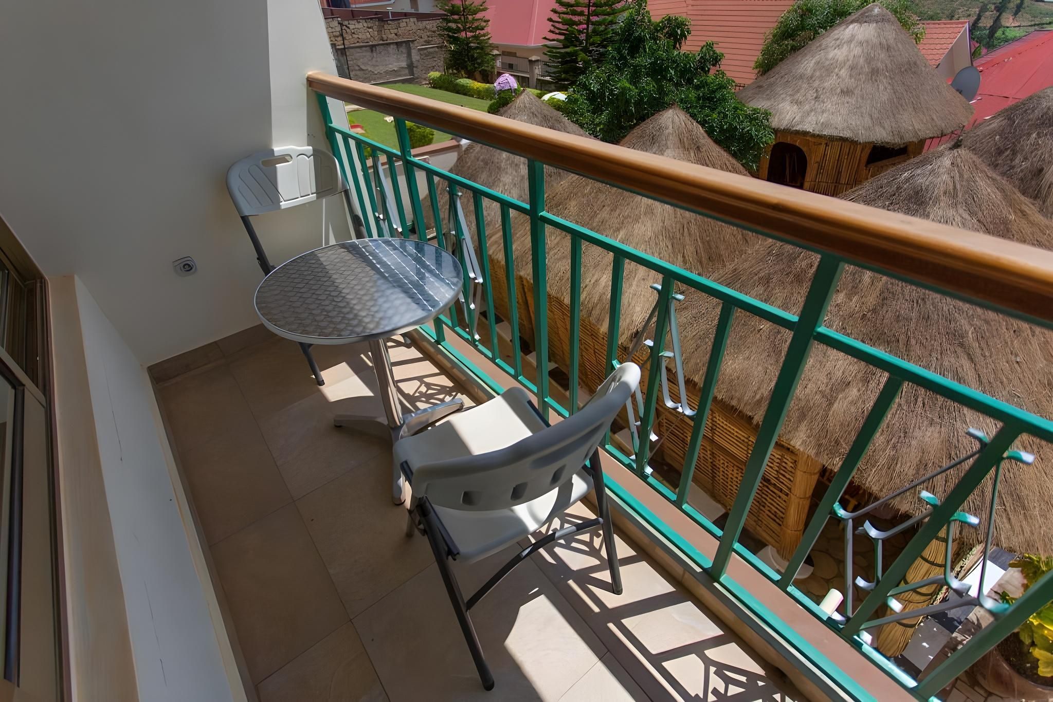 Auberge St Jean Leopold Deluxe Twin Room 2