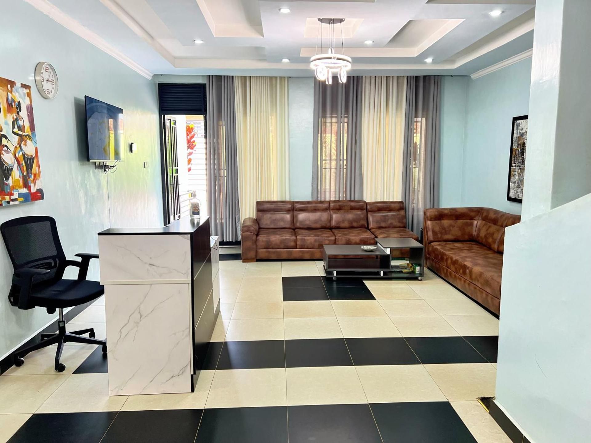 shared lounge/tv area