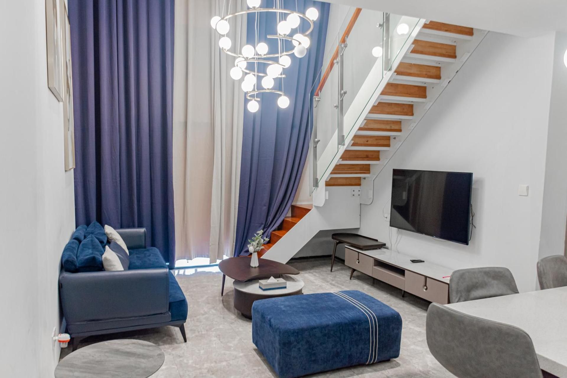 Four-Bedroom Deluxe Apartment