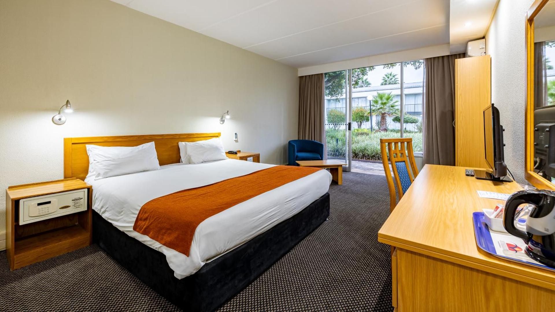 Deluxe King Room