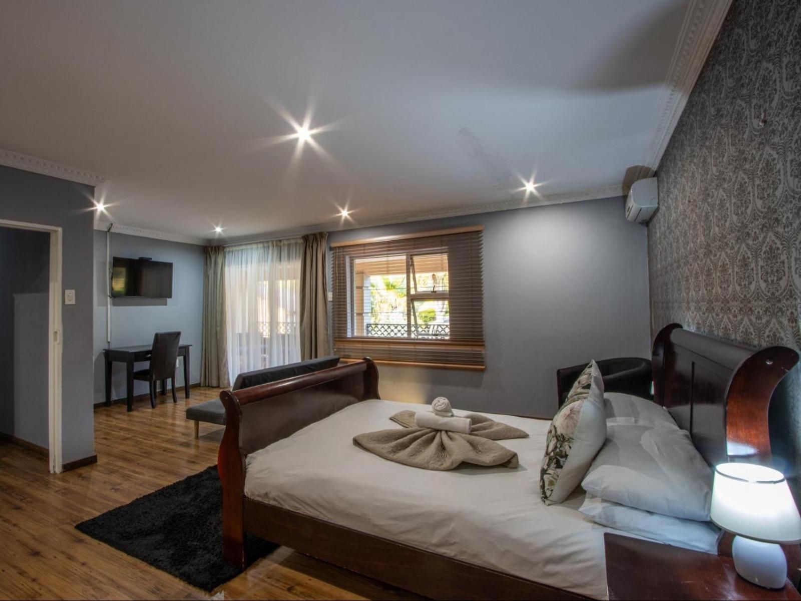 Executive Queen Room