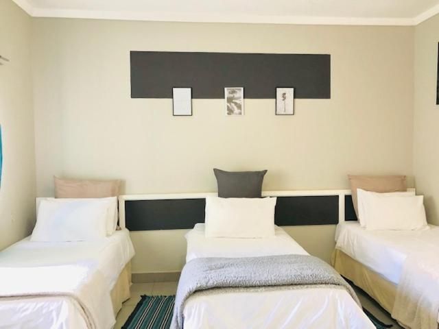 Quadruple Room with Private Bathroom