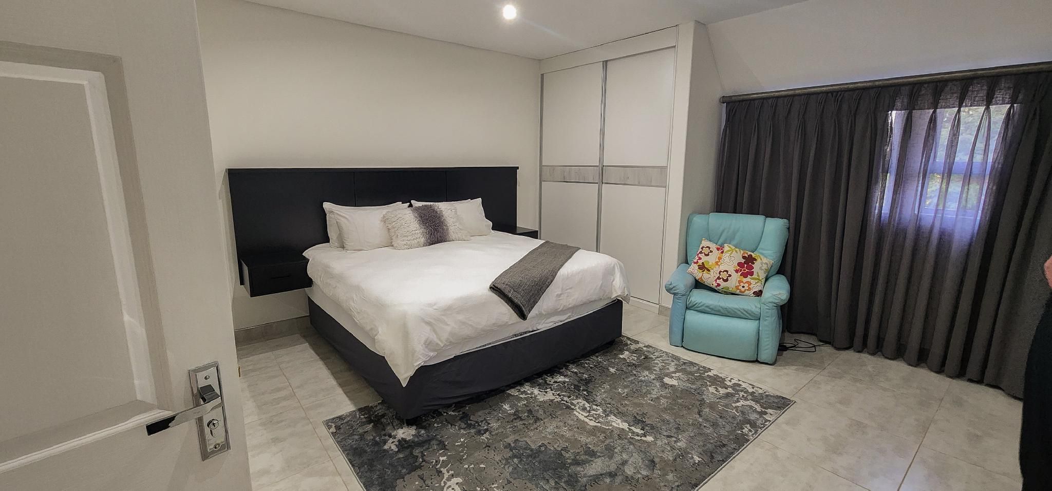 King Room B