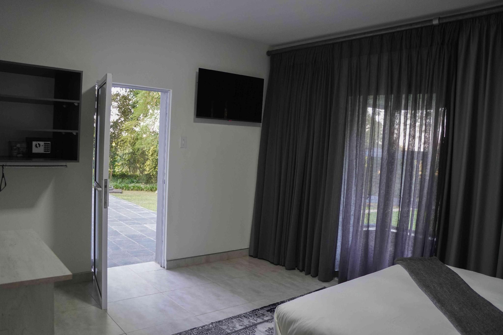 Queen Suite