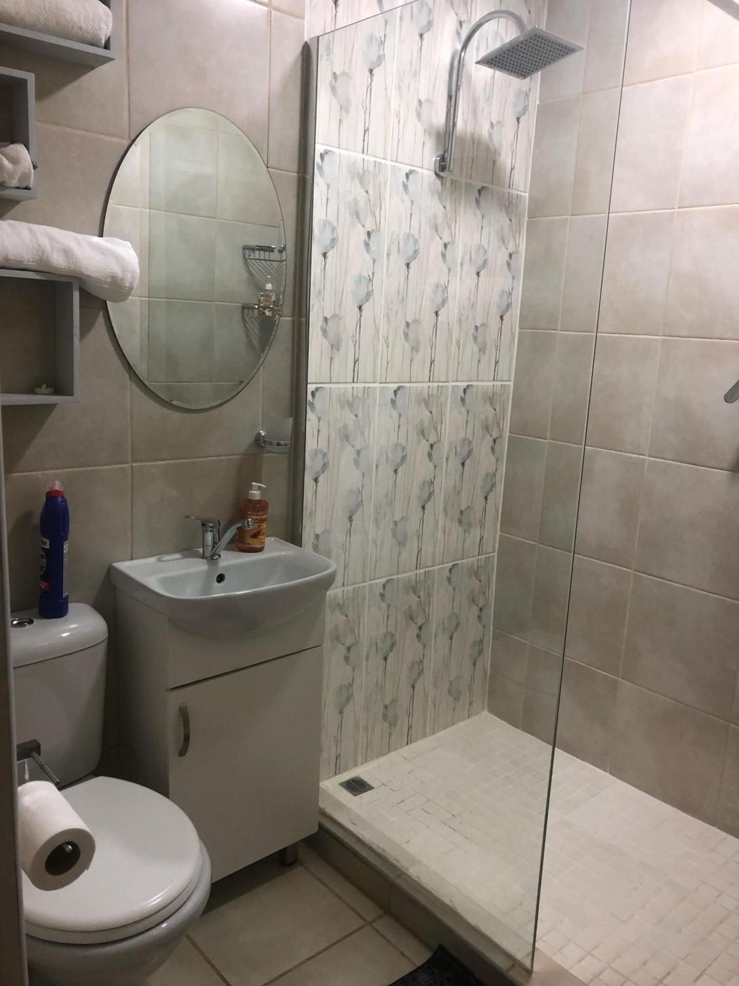 Godide Enterprises Large Single Room