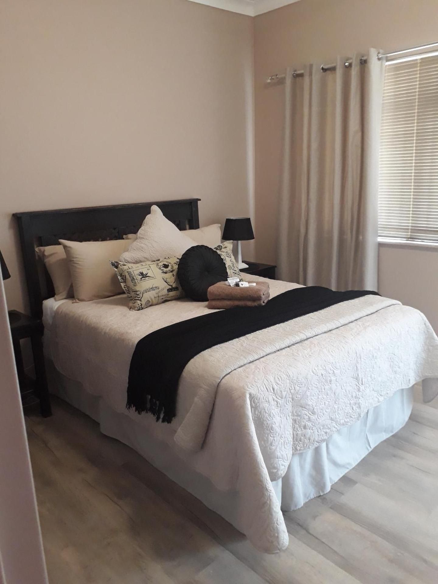 Deluxe Double Room with Shower