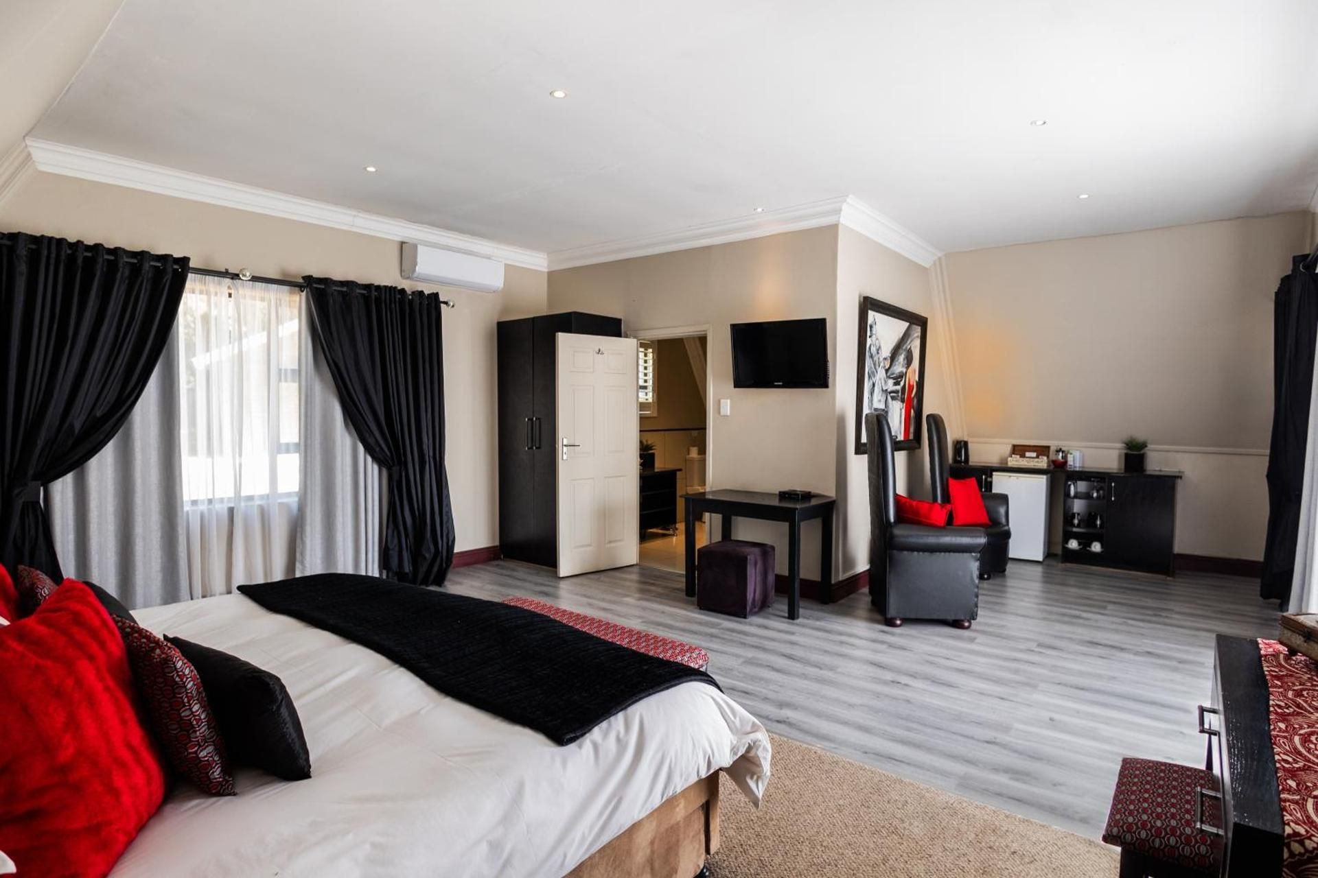 Standard Double Suite