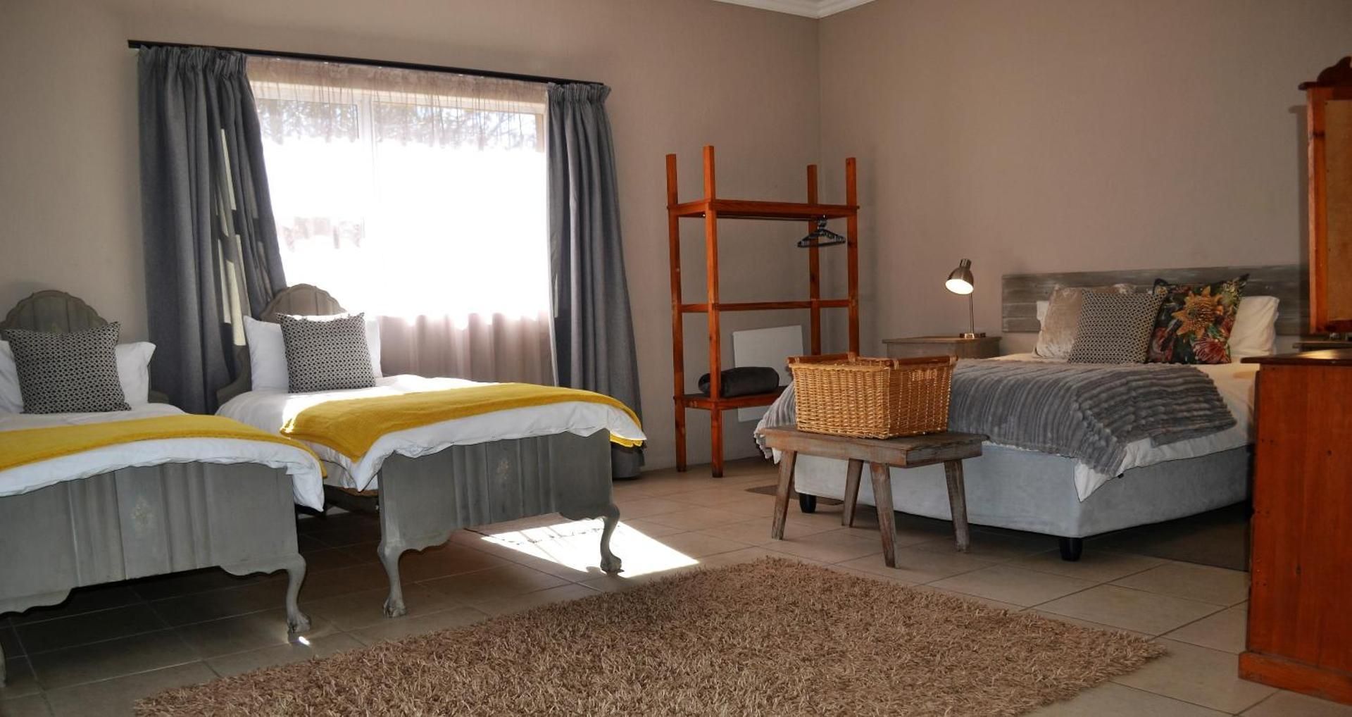 Favour House Family Room with Private Bathroom 2