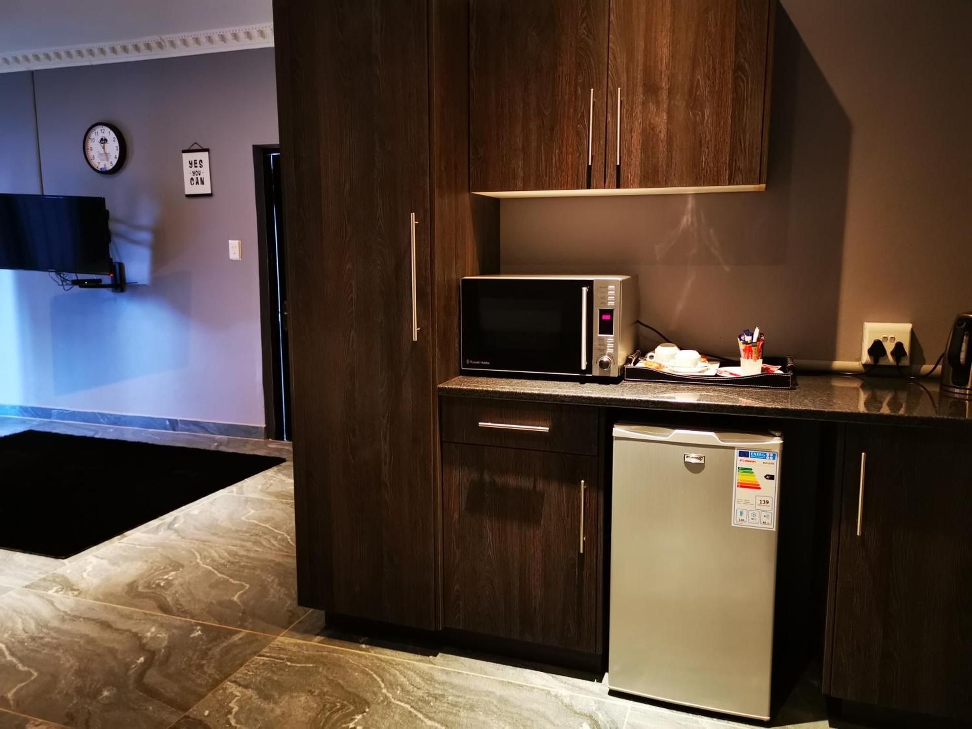 Green Olive Panorama Deluxe King Room