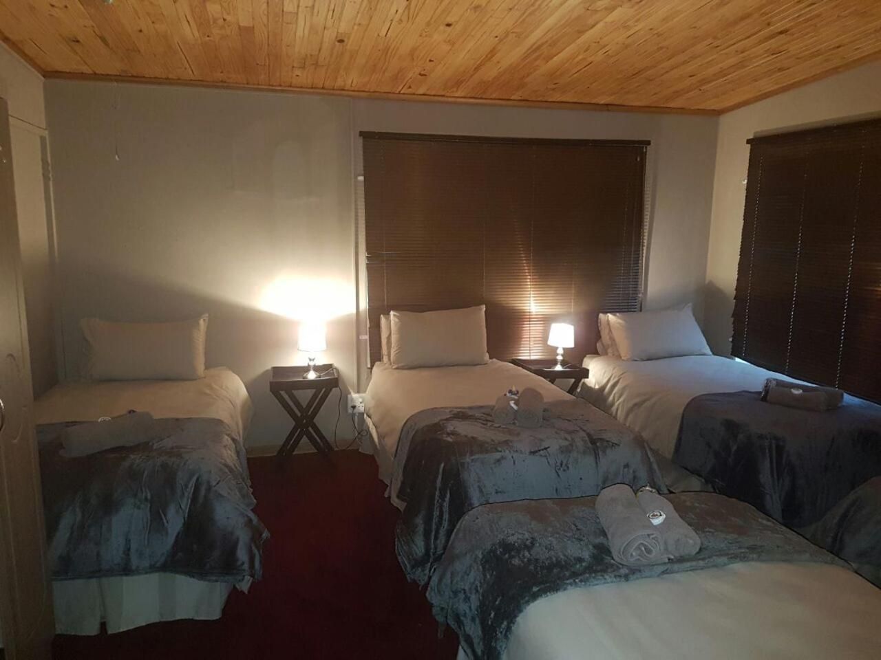 Family Room (5 Adults)
